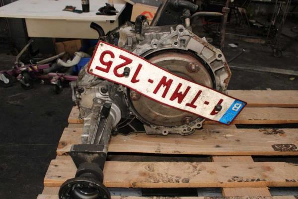 BOITE DE VITESSE AUTOMATIQUE VW TRANSPORTER T4 / CARAVELLE / CALIFORNIA 2.5 ESSENCE - Vue 1